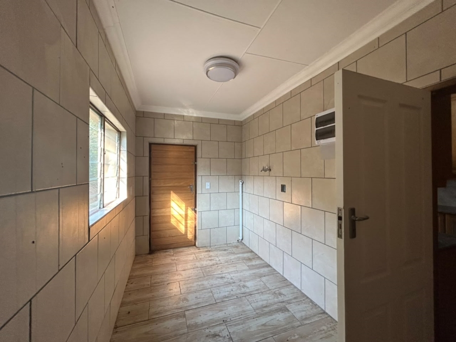6 Bedroom Property for Sale in Leisure Bay KwaZulu-Natal