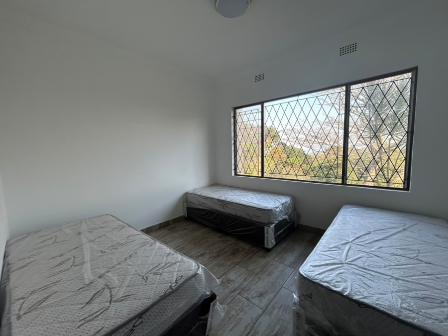 6 Bedroom Property for Sale in Leisure Bay KwaZulu-Natal