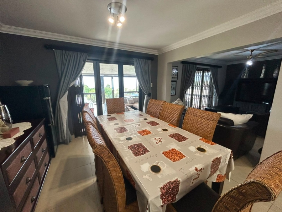 6 Bedroom Property for Sale in Leisure Bay KwaZulu-Natal