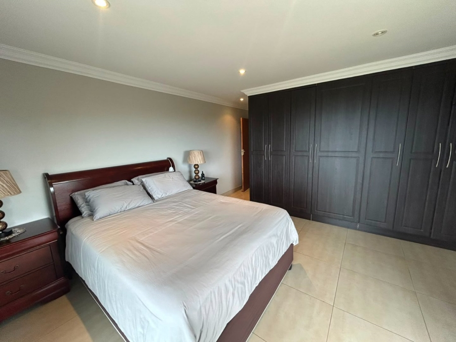 6 Bedroom Property for Sale in Leisure Bay KwaZulu-Natal