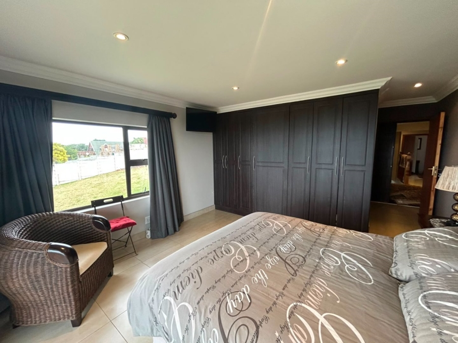 6 Bedroom Property for Sale in Leisure Bay KwaZulu-Natal