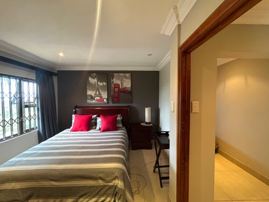6 Bedroom Property for Sale in Leisure Bay KwaZulu-Natal