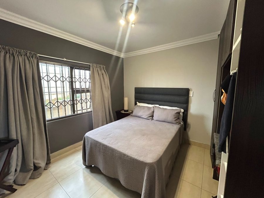 6 Bedroom Property for Sale in Leisure Bay KwaZulu-Natal