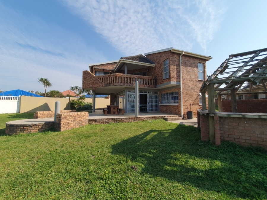 8 Bedroom Property for Sale in Port Edward KwaZulu-Natal