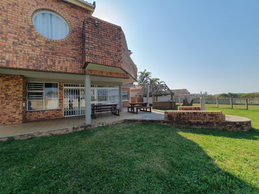 8 Bedroom Property for Sale in Port Edward KwaZulu-Natal