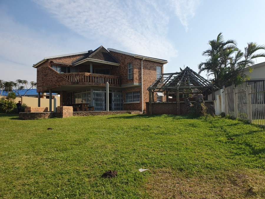 8 Bedroom Property for Sale in Port Edward KwaZulu-Natal
