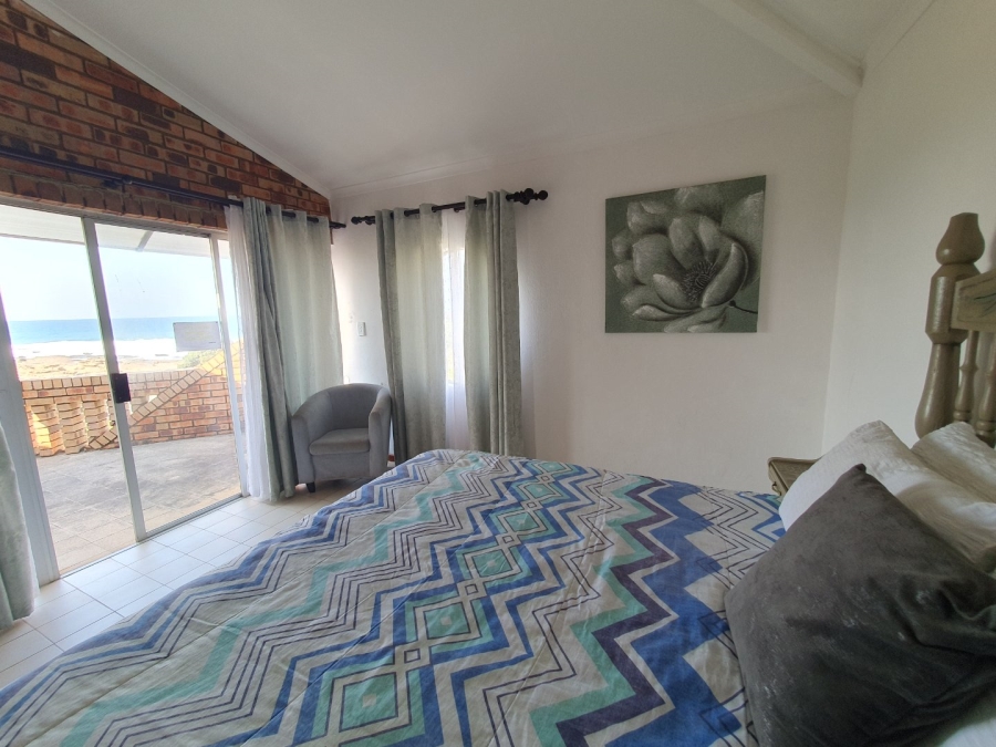 8 Bedroom Property for Sale in Port Edward KwaZulu-Natal