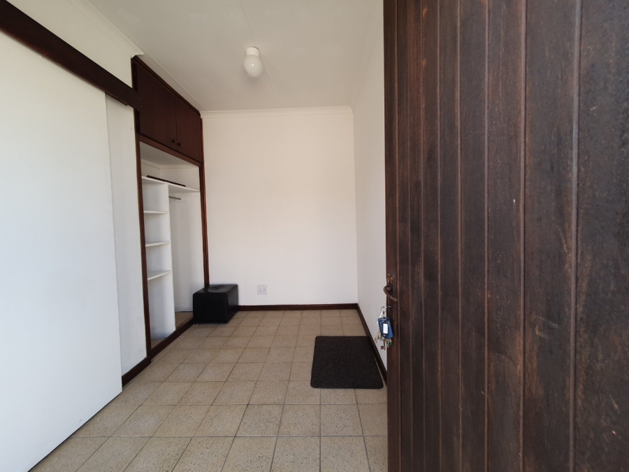 8 Bedroom Property for Sale in Port Edward KwaZulu-Natal