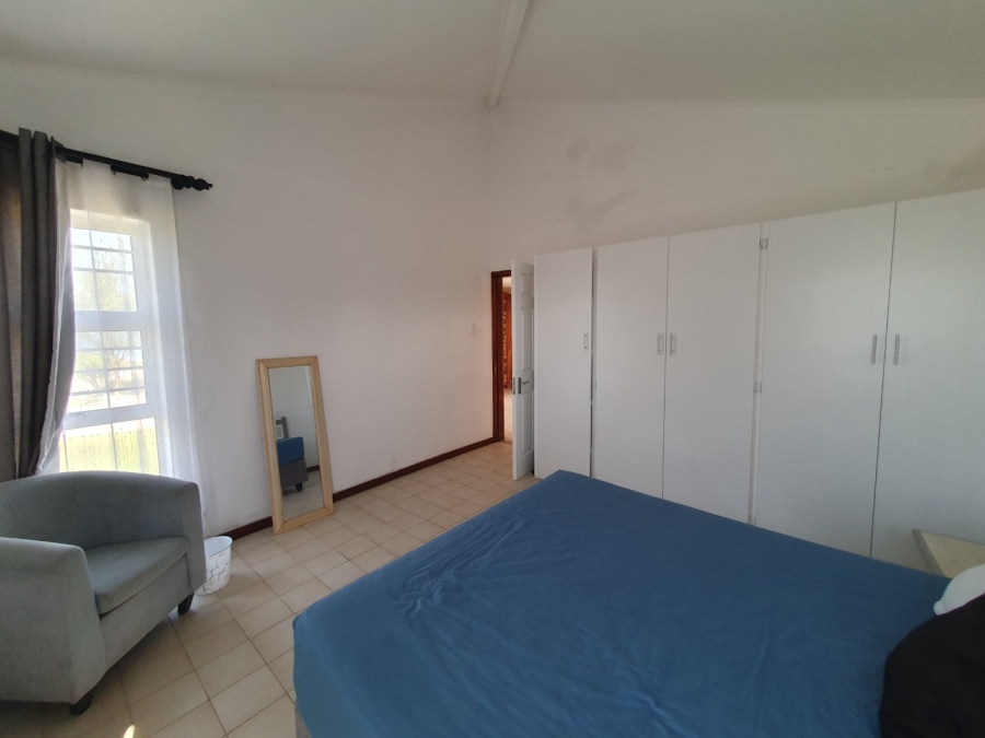 8 Bedroom Property for Sale in Port Edward KwaZulu-Natal