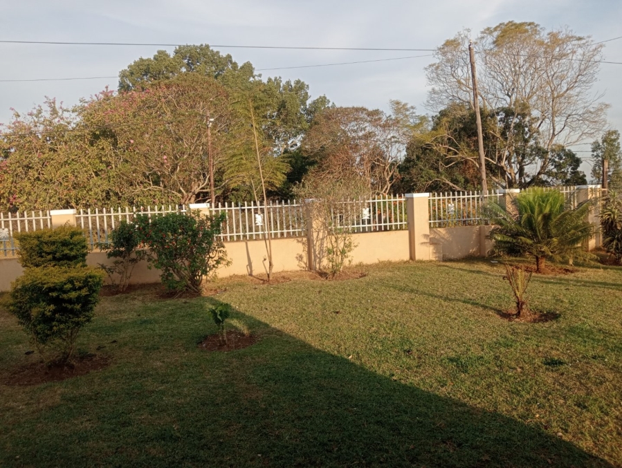 To Let 2 Bedroom Property for Rent in Crestholme KwaZulu-Natal