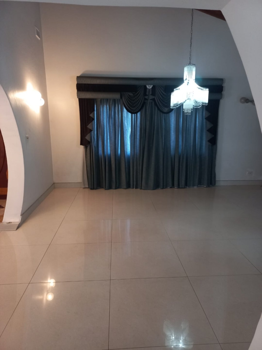 5 Bedroom Property for Sale in Parkgate KwaZulu-Natal