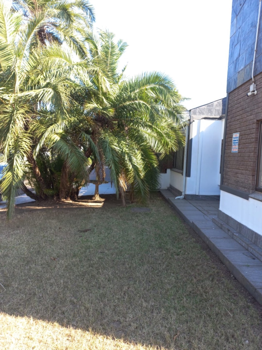 5 Bedroom Property for Sale in Parkgate KwaZulu-Natal