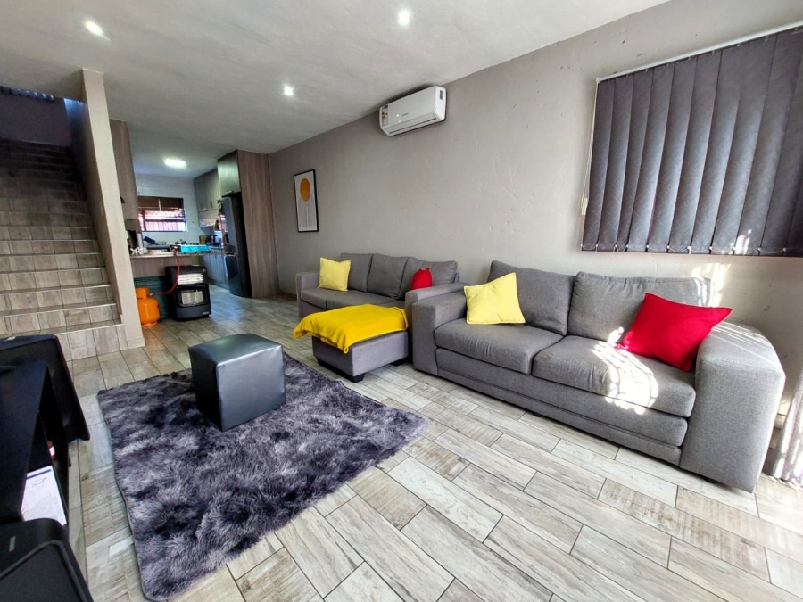3 Bedroom Property for Sale in Huttenheights KwaZulu-Natal