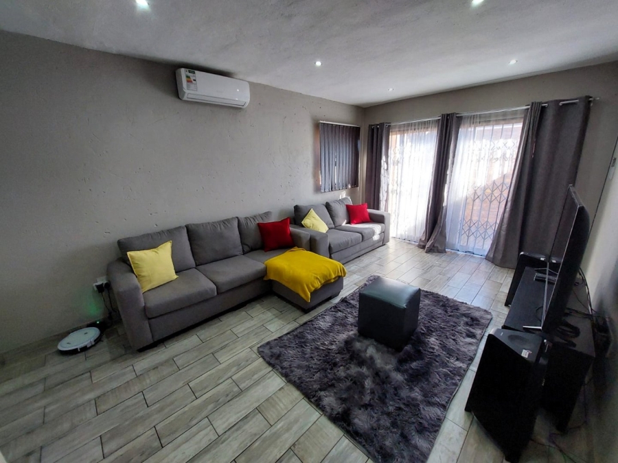 3 Bedroom Property for Sale in Huttenheights KwaZulu-Natal