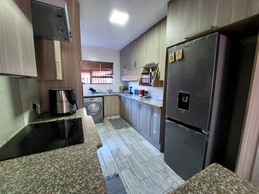 3 Bedroom Property for Sale in Huttenheights KwaZulu-Natal