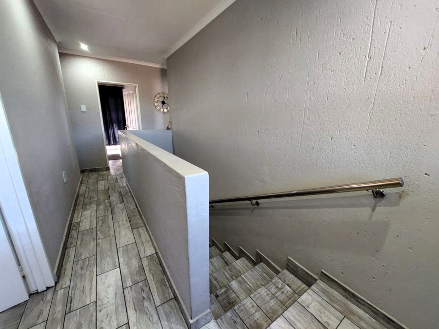 3 Bedroom Property for Sale in Huttenheights KwaZulu-Natal