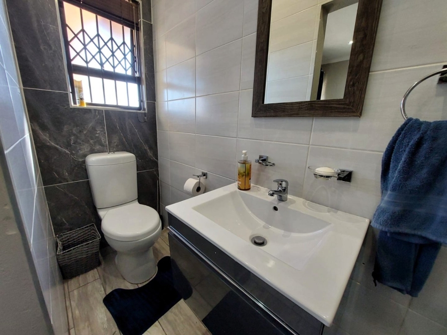 3 Bedroom Property for Sale in Huttenheights KwaZulu-Natal
