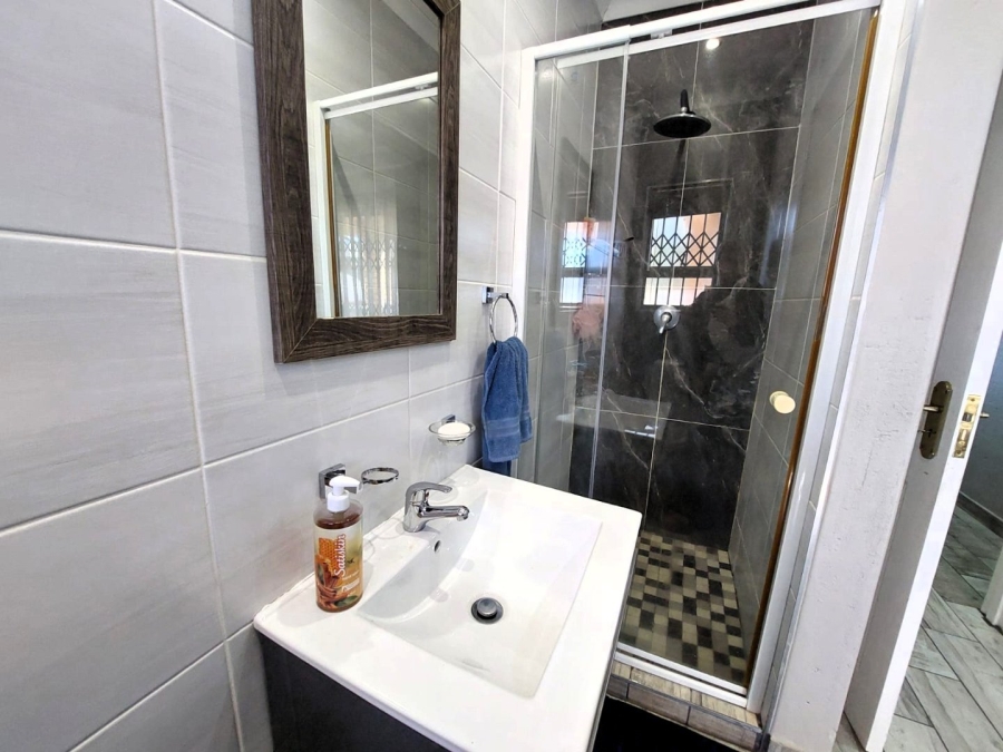 3 Bedroom Property for Sale in Huttenheights KwaZulu-Natal