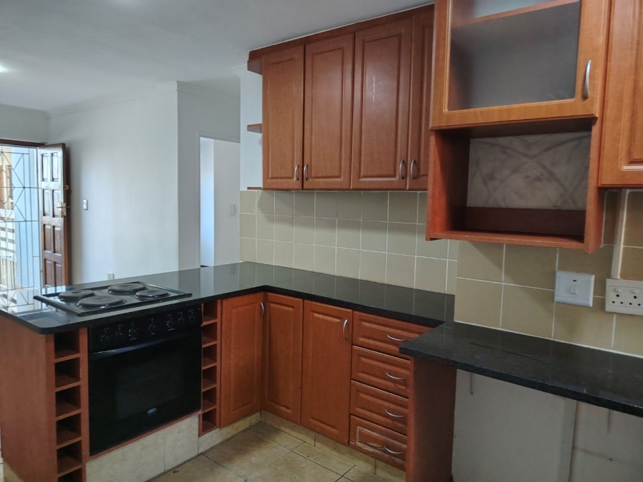 To Let 2 Bedroom Property for Rent in Fynnland KwaZulu-Natal