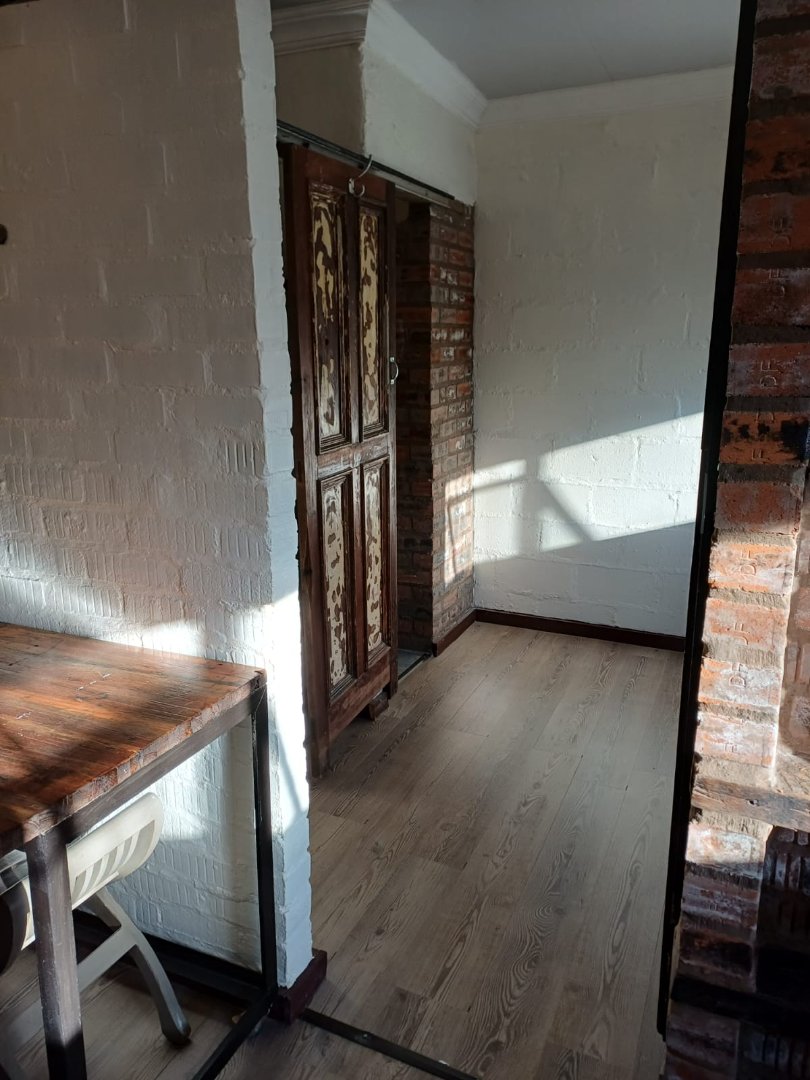 To Let 1 Bedroom Property for Rent in Kloof KwaZulu-Natal