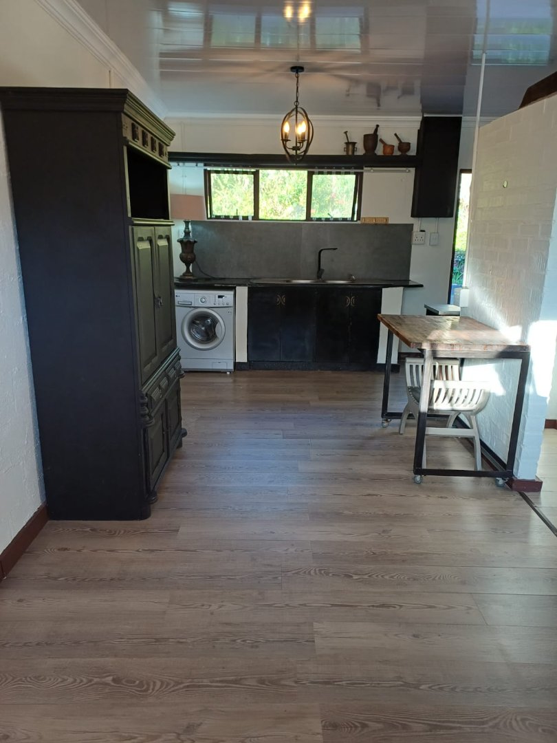 To Let 1 Bedroom Property for Rent in Kloof KwaZulu-Natal