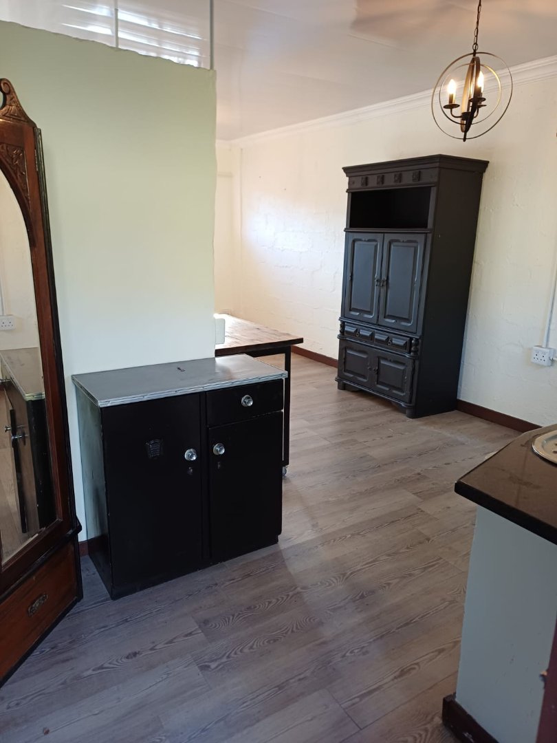 To Let 1 Bedroom Property for Rent in Kloof KwaZulu-Natal