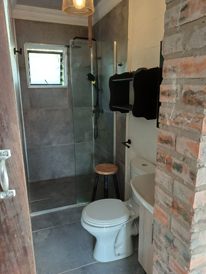 To Let 1 Bedroom Property for Rent in Kloof KwaZulu-Natal