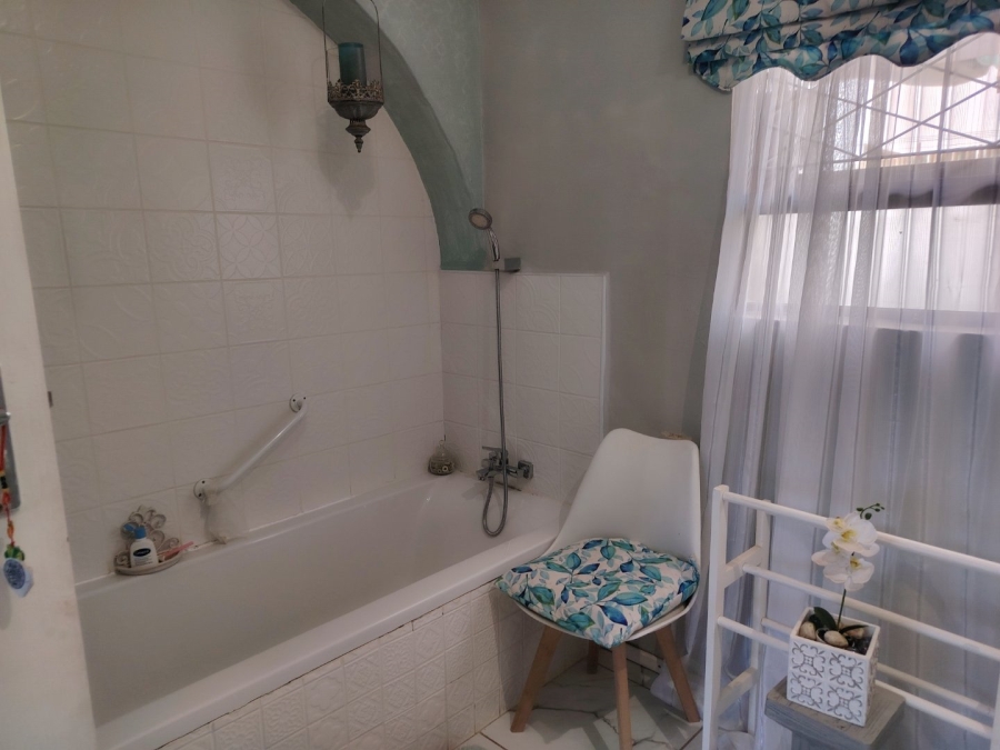 To Let 2 Bedroom Property for Rent in Gillitts KwaZulu-Natal