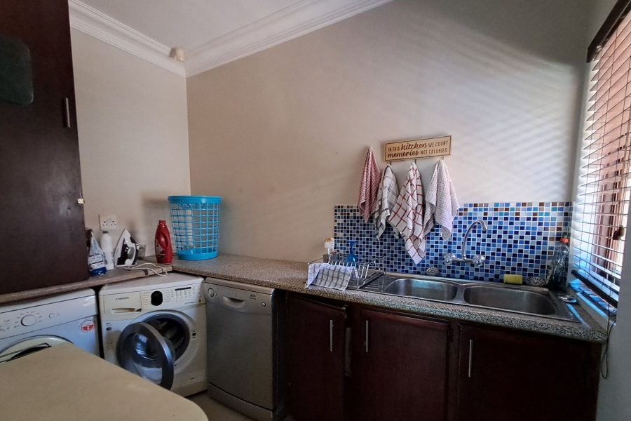 4 Bedroom Property for Sale in St Michaels On Sea KwaZulu-Natal