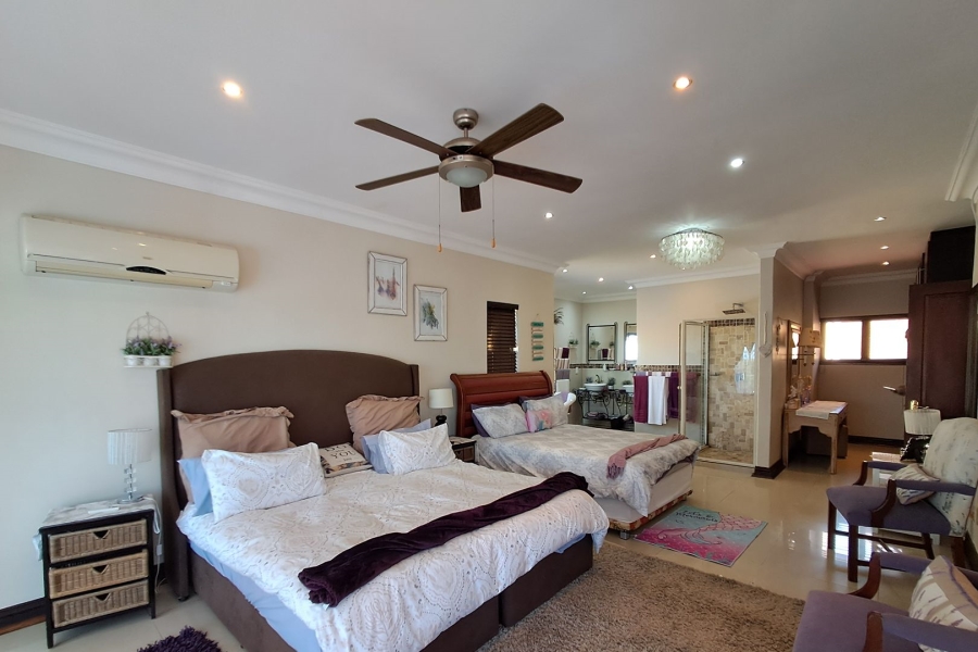 4 Bedroom Property for Sale in St Michaels On Sea KwaZulu-Natal