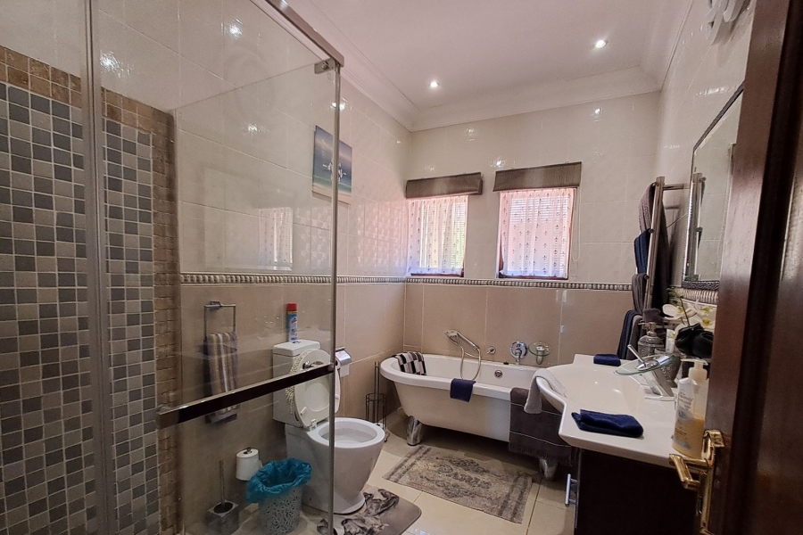 4 Bedroom Property for Sale in St Michaels On Sea KwaZulu-Natal
