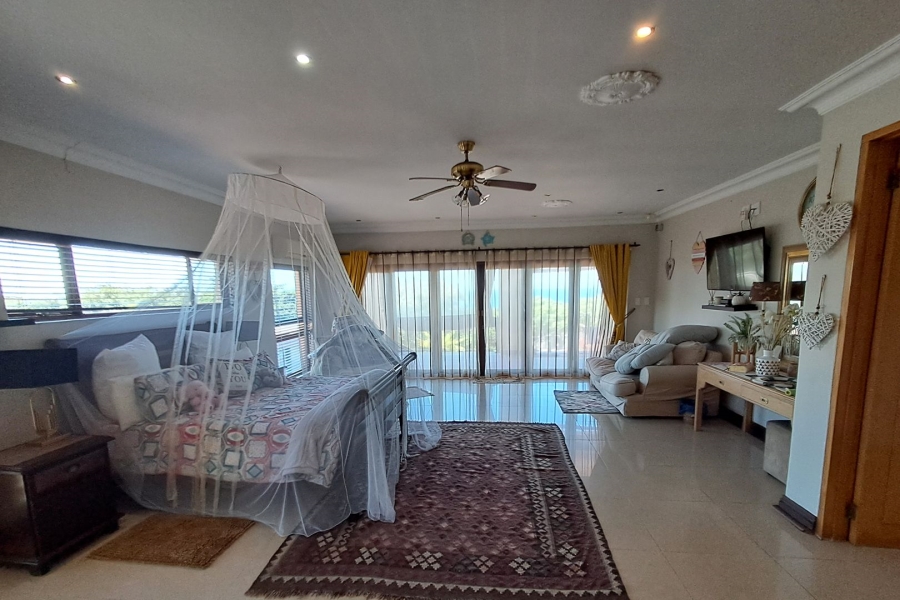 4 Bedroom Property for Sale in St Michaels On Sea KwaZulu-Natal