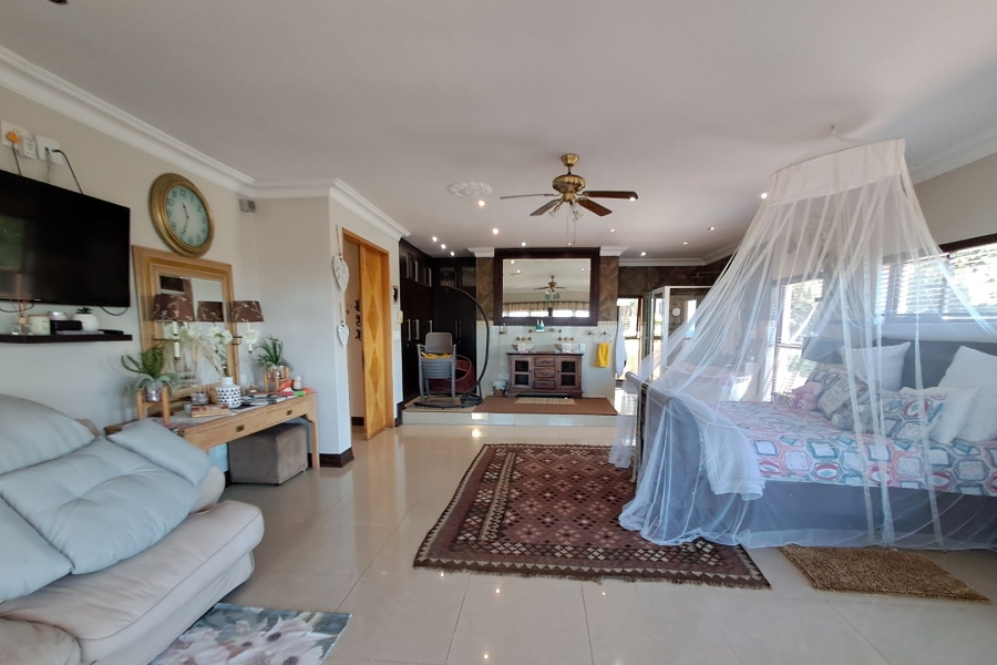 4 Bedroom Property for Sale in St Michaels On Sea KwaZulu-Natal