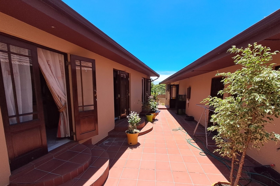 4 Bedroom Property for Sale in St Michaels On Sea KwaZulu-Natal
