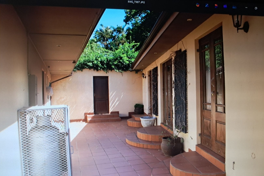 4 Bedroom Property for Sale in St Michaels On Sea KwaZulu-Natal