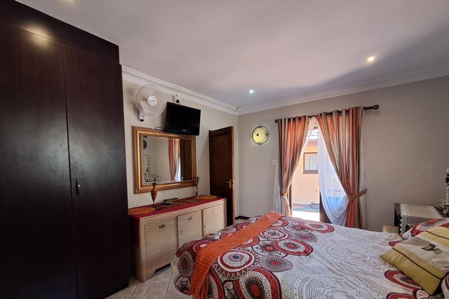 4 Bedroom Property for Sale in St Michaels On Sea KwaZulu-Natal