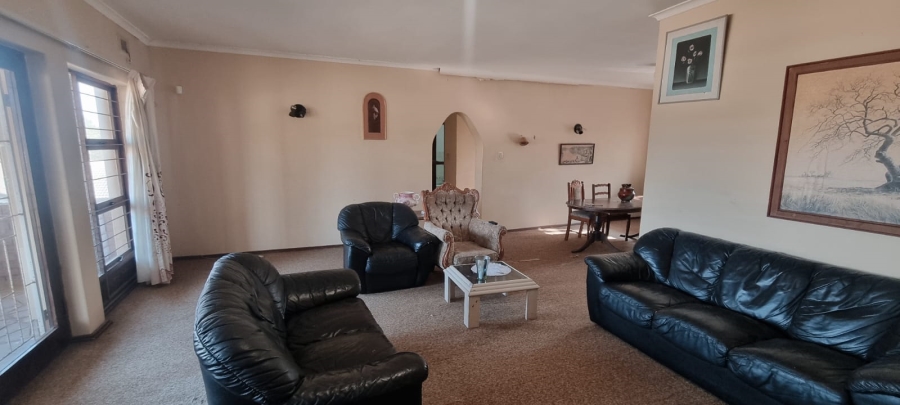 4 Bedroom Property for Sale in Margate KwaZulu-Natal