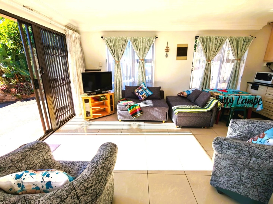1 Bedroom Property for Sale in Mtwalume KwaZulu-Natal
