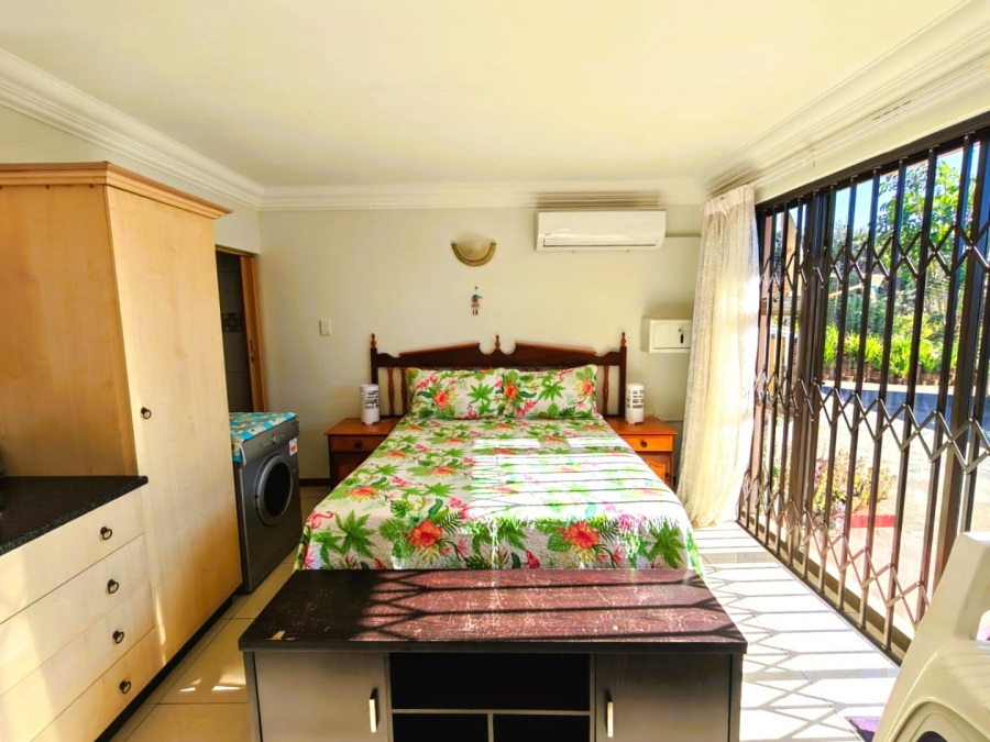 1 Bedroom Property for Sale in Mtwalume KwaZulu-Natal
