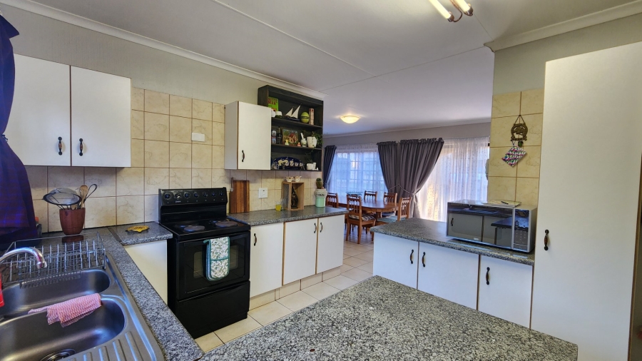 4 Bedroom Property for Sale in Shelly Beach KwaZulu-Natal