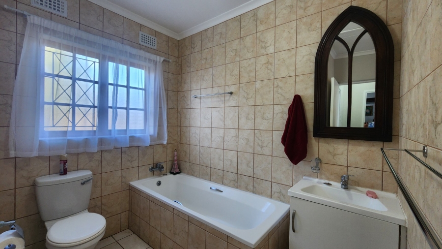 4 Bedroom Property for Sale in Shelly Beach KwaZulu-Natal