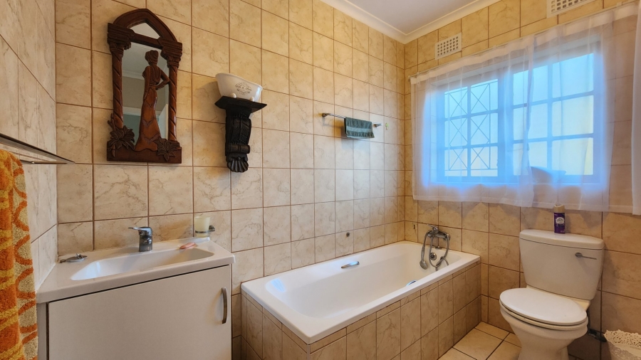 4 Bedroom Property for Sale in Shelly Beach KwaZulu-Natal