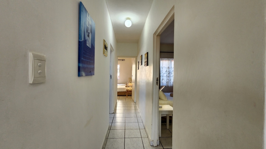 2 Bedroom Property for Sale in Uvongo Beach KwaZulu-Natal