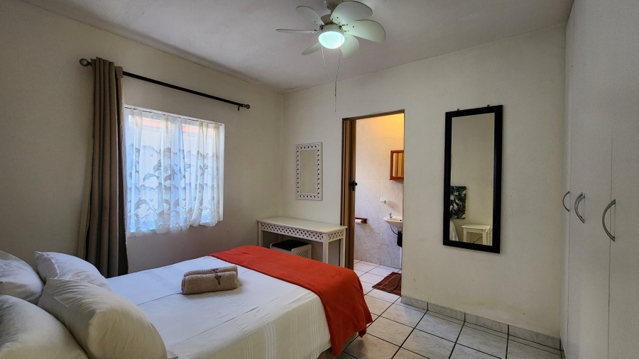 2 Bedroom Property for Sale in Uvongo Beach KwaZulu-Natal