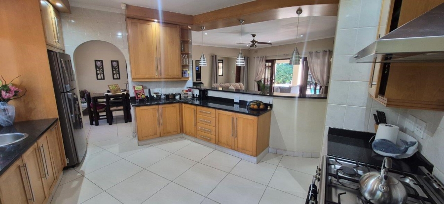 4 Bedroom Property for Sale in Umtentweni KwaZulu-Natal