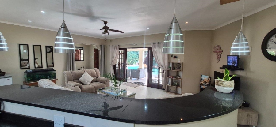 4 Bedroom Property for Sale in Umtentweni KwaZulu-Natal
