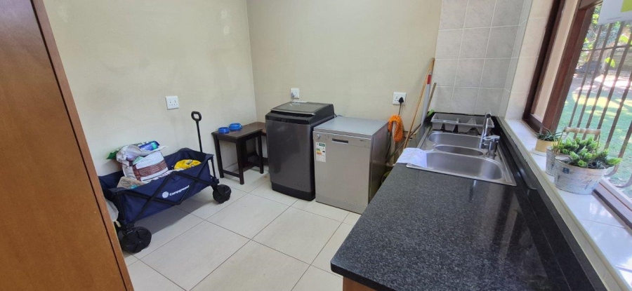 4 Bedroom Property for Sale in Umtentweni KwaZulu-Natal