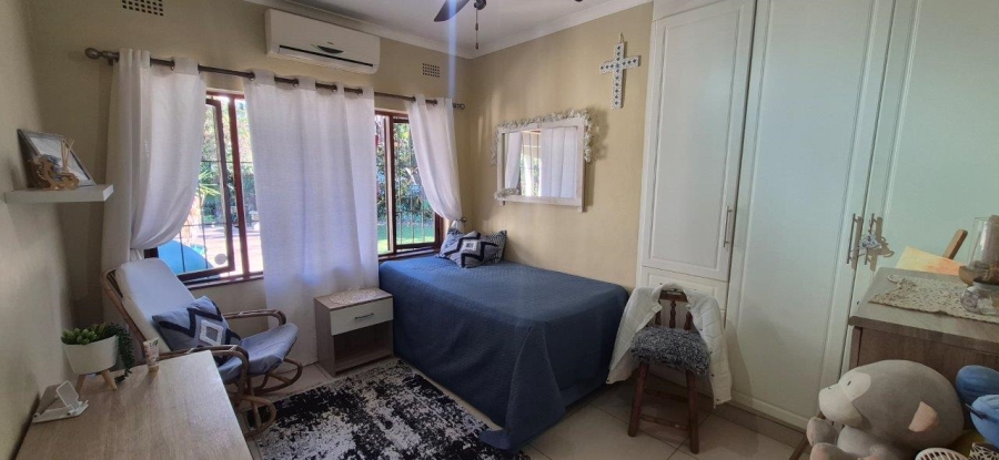 4 Bedroom Property for Sale in Umtentweni KwaZulu-Natal