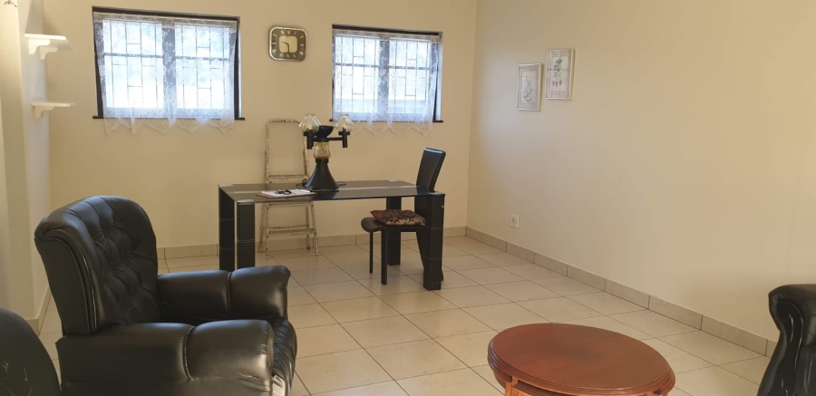 3 Bedroom Property for Sale in Umtentweni KwaZulu-Natal