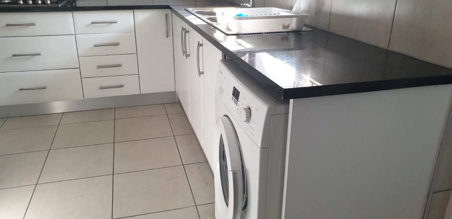 3 Bedroom Property for Sale in Umtentweni KwaZulu-Natal